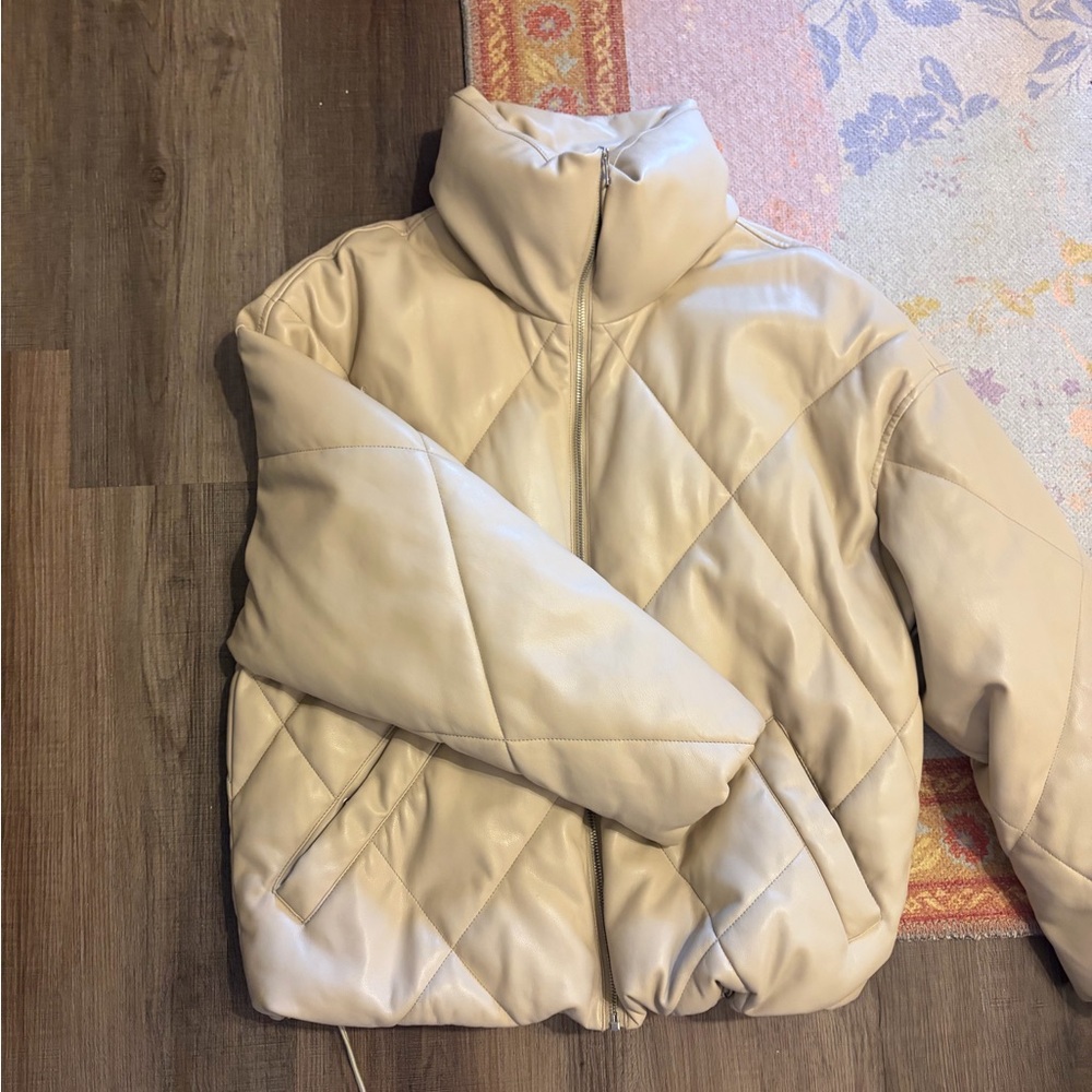 Abercrombie & Fitch Beige Puffer Jacket